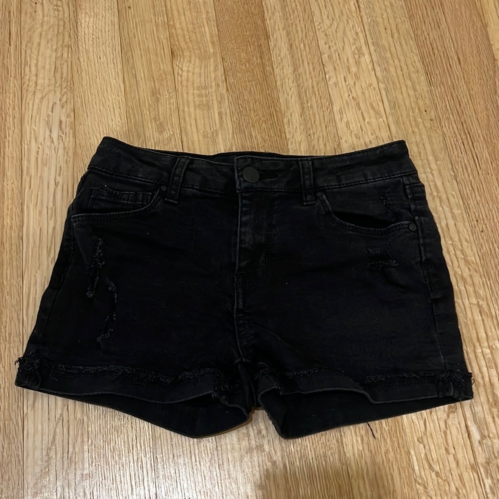 Brand is RSQ bought at Tillys, size is kids 12, color is black.